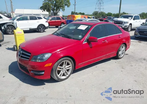 2014 Mercedes-Benz C-Class C 250 Sport/Luxury из США, поврежденный, VIN WDDGF4HBXEG196978